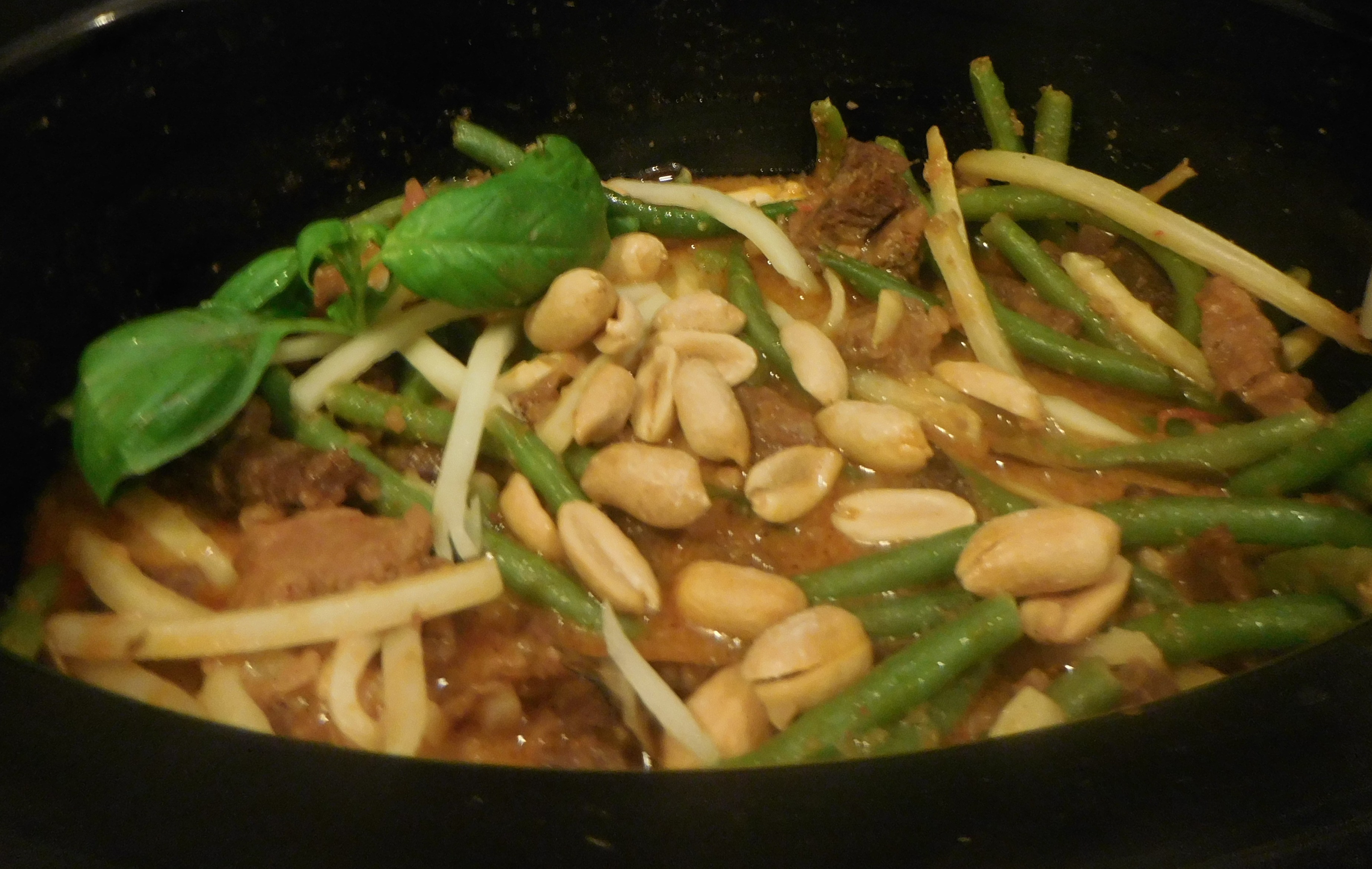 Slow Cooker Thai Beef and Peanut Curry