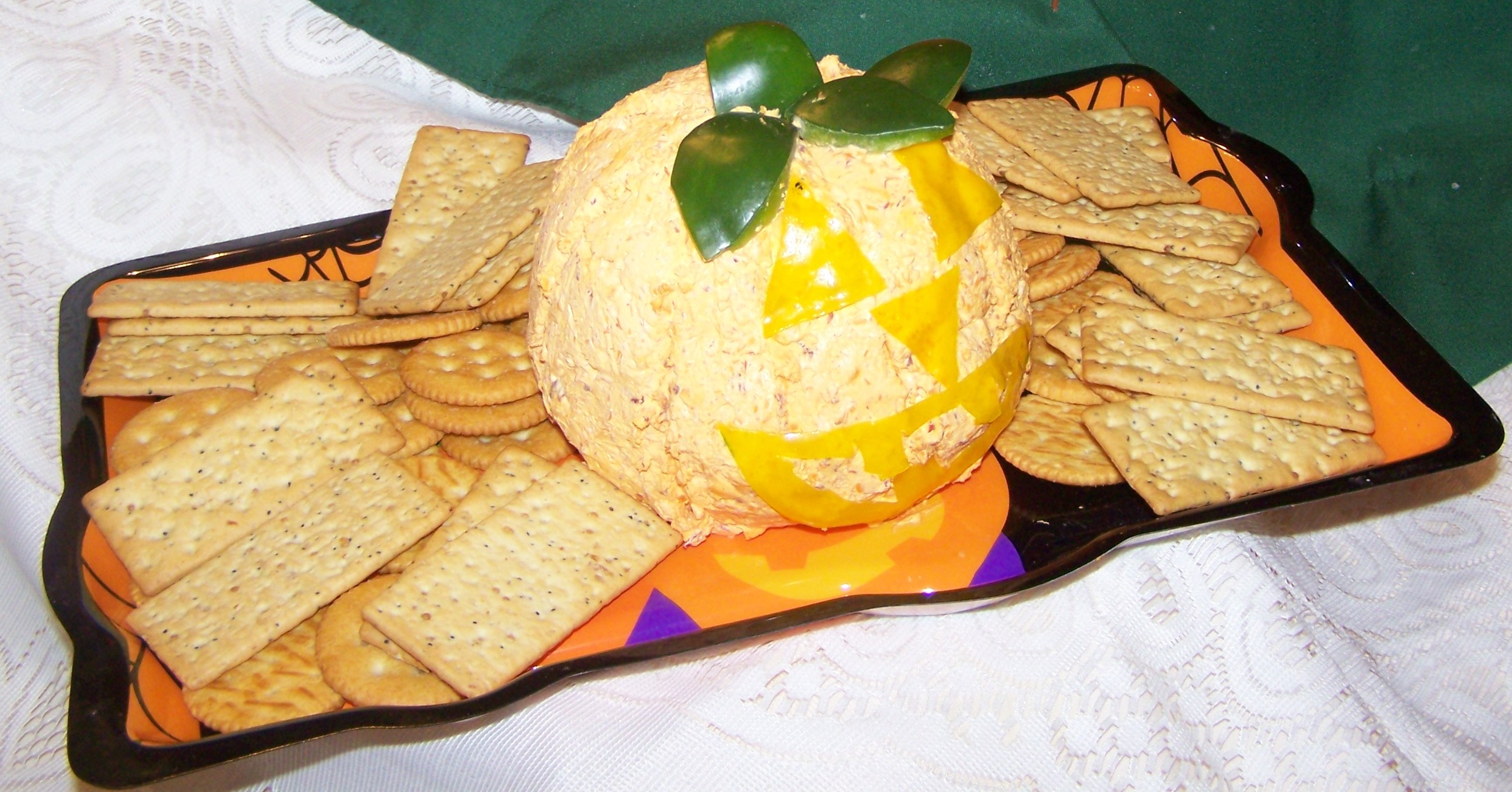 Recipe for Smoky Onion Bacon Cheeseball 