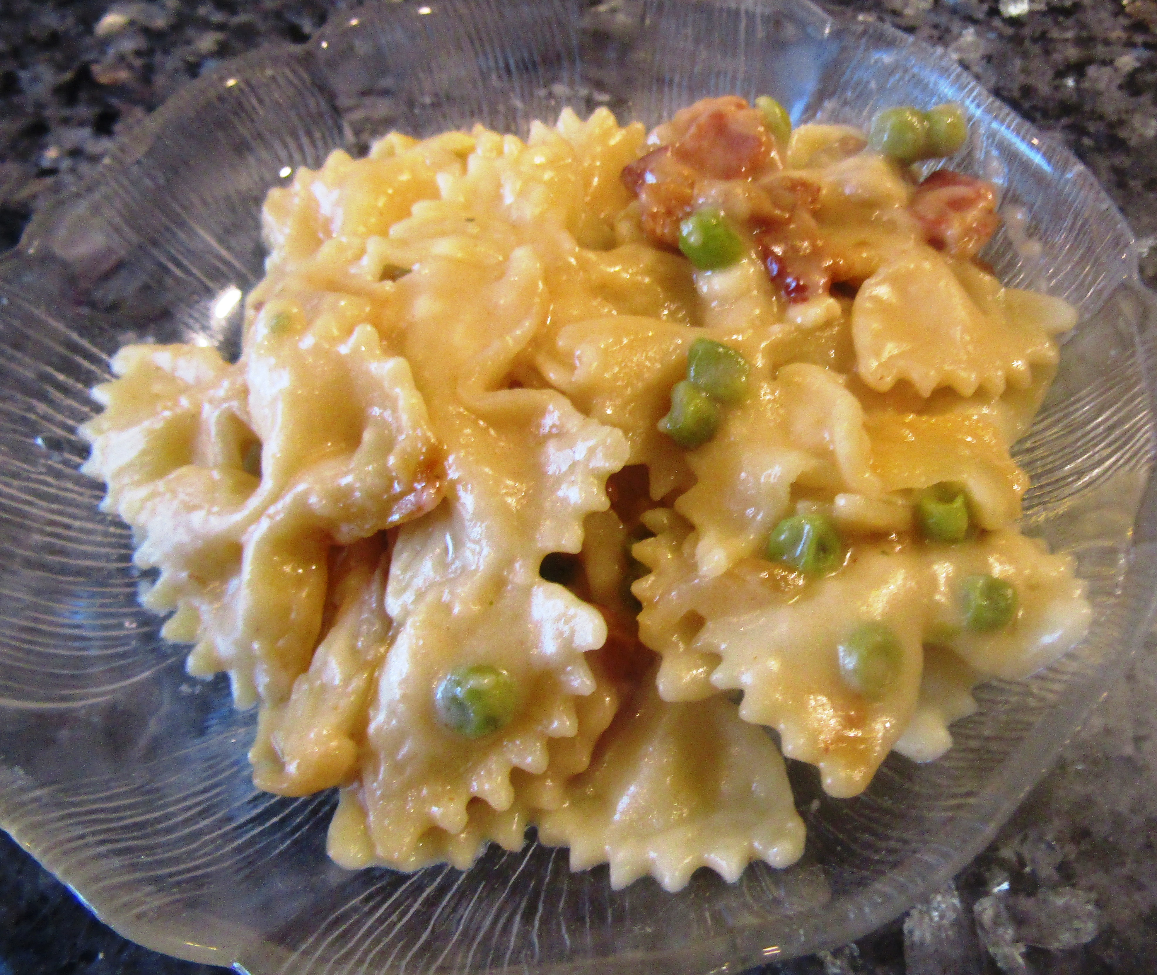 Creamy Farfalle with Bacon and Peas Recipe